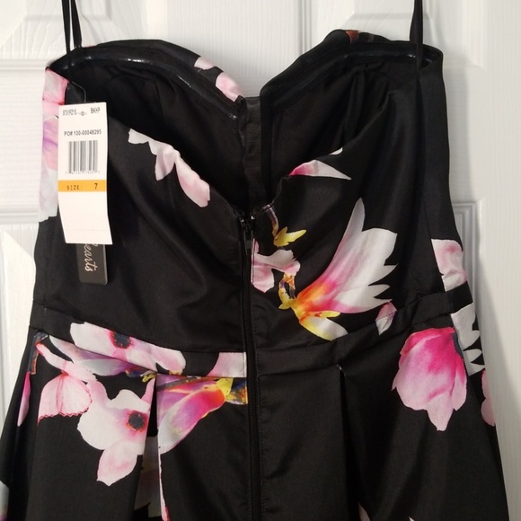 Strapless floral dress! - Picture 4 of 4